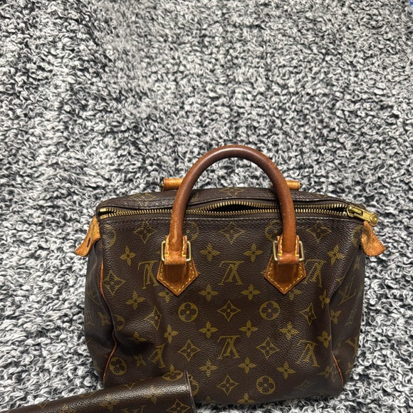 Authentic Vintage Louis Vuitton bag - Picture 1 of 3